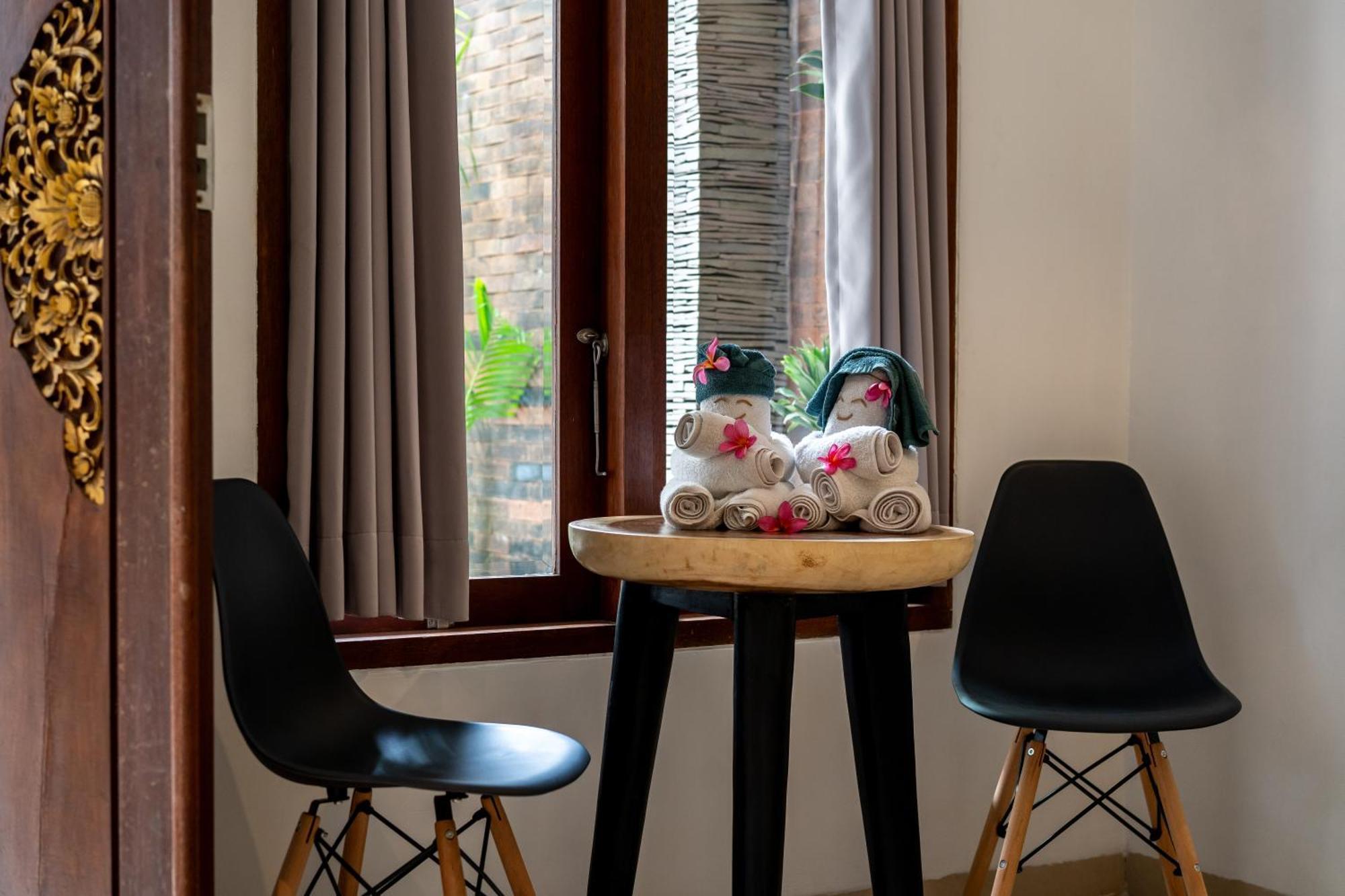 Gelatik Bed And Breakfast Seminyak Buitenkant foto