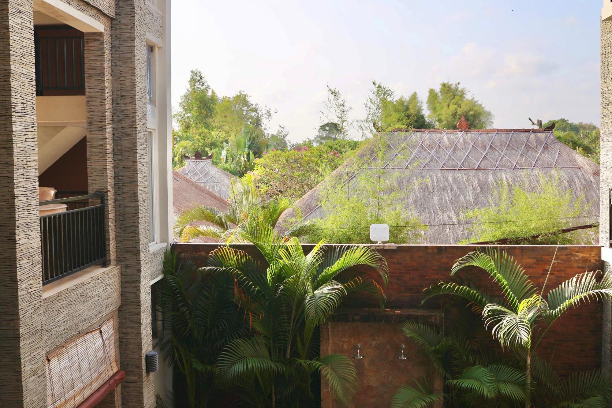 Gelatik Bed And Breakfast Seminyak Buitenkant foto