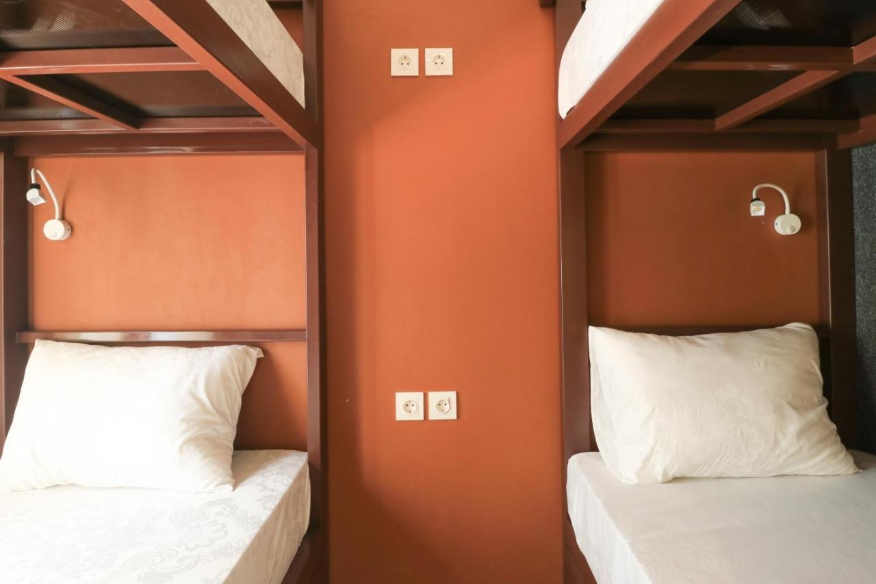Gelatik Bed And Breakfast Seminyak Buitenkant foto